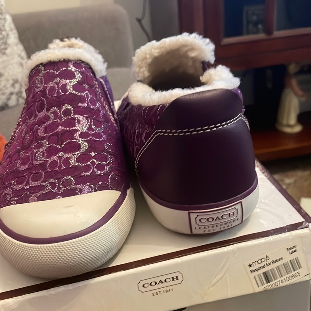 Coach flats